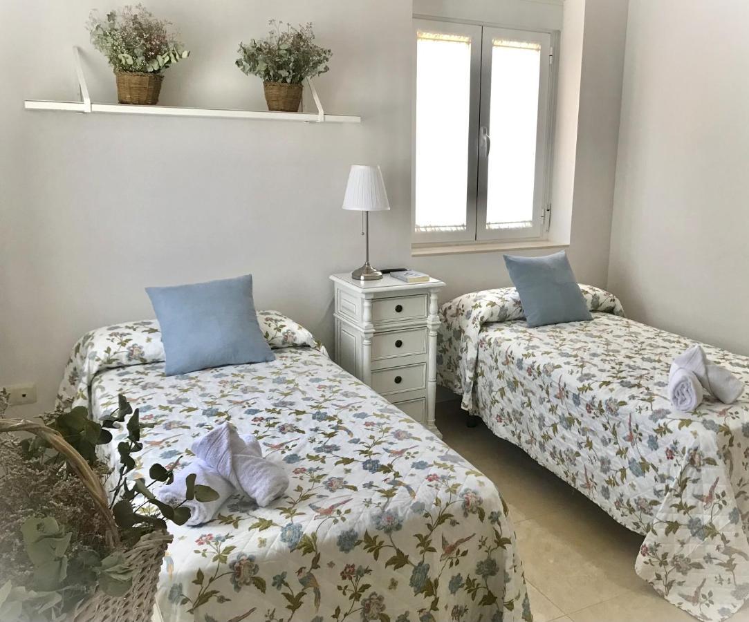 Flores Apartament *